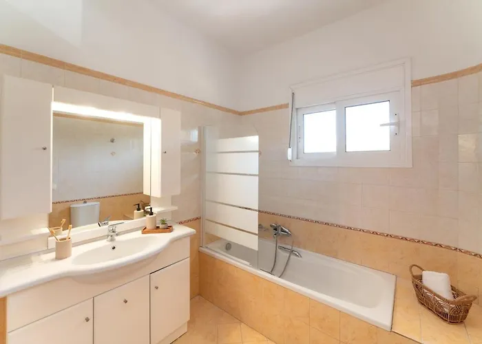 Sunnyvilla Rhodes فيلة إياليسوس